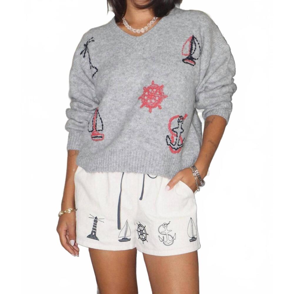 NEW BAILEY ROSE harbor emblem sweater in grey - Picture 3 of 5